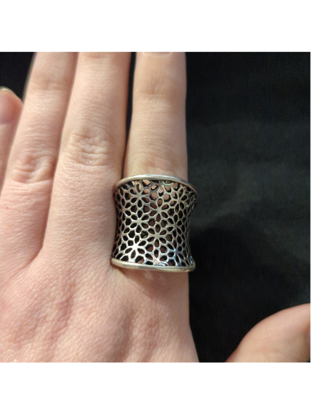 Silver Tone Saddle Shape Filigree Flower Stretch Ring One - size 7-10